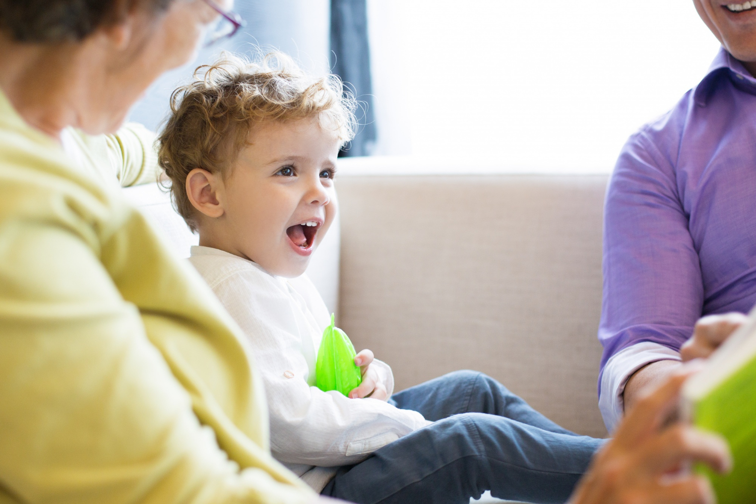 Como estimular a linguagem infantil nas pequenas rotinas